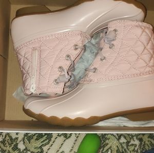 Sperry snow boots